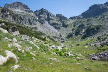 Fototapeta premium Landscape of Rila Mountain near Malyovitsa peak, Bulgaria