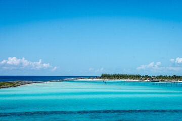 Fototapeta na wymiar Deep blue sea on a sunny day the Caribbean Sea, Bahamas, North Atlantic Ocean, travel destination