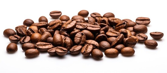 Naklejka premium Coffee beans on white background