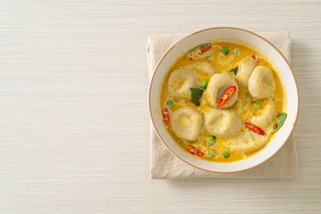 Green curry soup with Fish ball