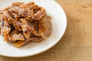 Grilled Pork Neck with Thai Spicy Sauce