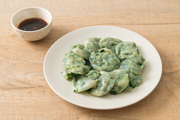 steamed chives dumplings with sauce