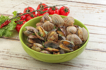 Vongole shellfish mollusc clem with butter