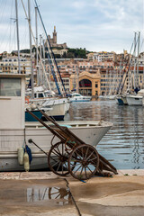 Bateaux à quai dans le Vieux-Port de Marseille
