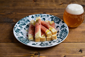 生ハムとトーストのおつまみ