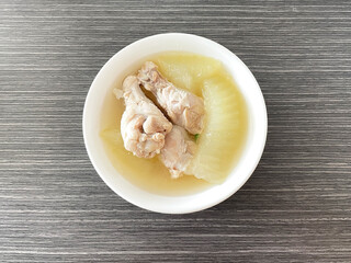 Clear soup with chicken and winter melon