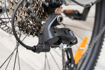 Fototapeta na wymiar Mountain bicycle wheel chain gearshift transmission.