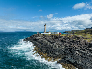 Luftbild vom Ardnamurchan Point mit dem 35 Meter hohen Leuchtturm, am westlichsten Punkt der britischen Hauptinsel, Ardnamurchan