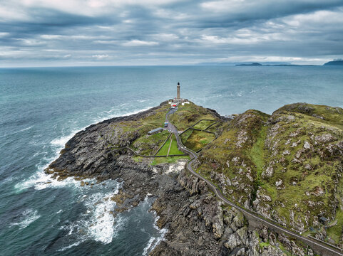 Luftbild vom Ardnamurchan Point mit dem 35 Meter hohen Leuchtturm, am westlichsten Punkt der britischen Hauptinsel, Ardnamurchan