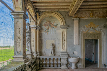 Fototapeta na wymiar Embracing the Past: Exploring the Timeless Elegance of an Abandoned, Majestic Villa in the Heart of Emilia Romana, Italy