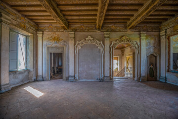 Fototapeta na wymiar Embracing the Past: Exploring the Timeless Elegance of an Abandoned, Majestic Villa in the Heart of Emilia Romana, Italy
