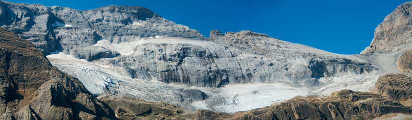 Panoramic view of the glacier of 'Monte Perdido' from the Marboré or Tuca Roya valley