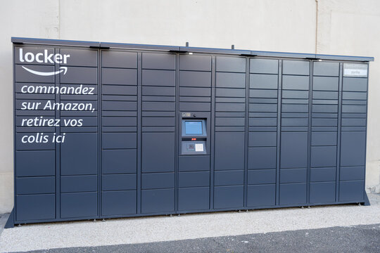 armoire de casier hun locker de chez Amazon pour r&eacute;cup&eacute;rer les colis