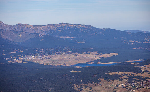 Les Angles et le lac de Matemale