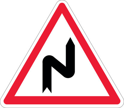 Panneau routier Succession de virages dont le 1er est &agrave; droite A1c signalisation France