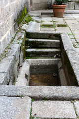 Fototapeta na wymiar Small stone pool in Escorial monastery