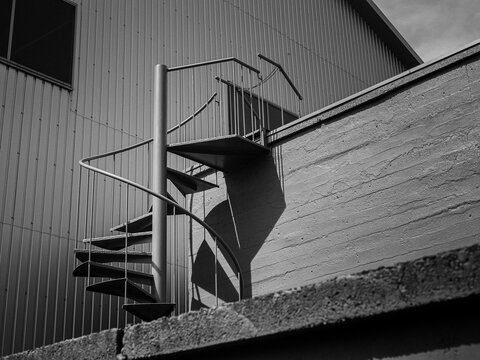 屋上に繋がる螺旋階段
Helical Staircase to the Rooftop