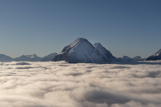 Seefeld in Tirol &uuml;ber den Wolken im Winter