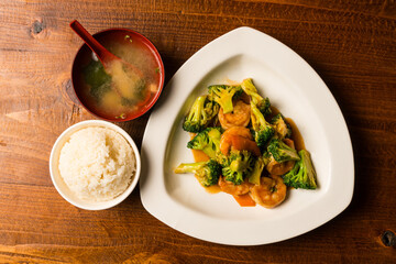 Shrimp and broccoli with rice and miso soup
