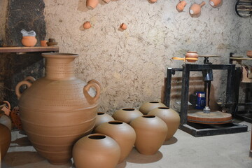 Crafts and pottery of Iran