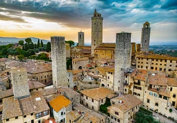 Foto op Plexiglas Aerial view of San Gimignano, Tuscany, Italy © monticellllo