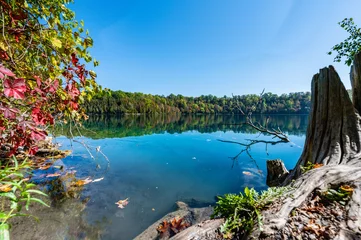 Foto op Plexiglas Green Lakes State Park: Syracuse, NY's natural gem featuring emerald lakes and scenic trails, ideal for outdoor enthusiasts and nature lovers © contentzilla