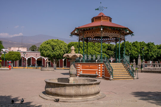 kiosko del jardin principal de sayula jalisco
