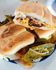 Torta de huevo con chorizo