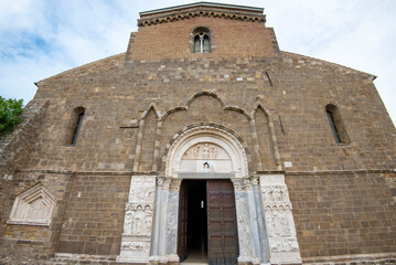 Fototapeta na wymiar San Giovanni in Venere Abbey - Italy