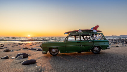 Green surfer Wagon Kapiti Coast - obrazy, fototapety, plakaty