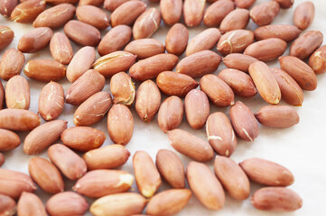 薄皮付きピーナッツ