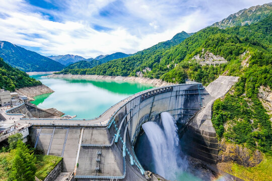 黒部ダム」の写真素材 | 2,427件の無料イラスト画像 | Adobe Stock