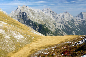 Herbstliche Alpenlandschaft im Karwendelgebirge