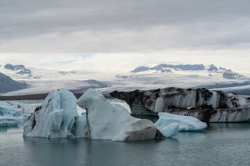 Diamond Beach and Jökulsárlón glacier lagoon in Iceland