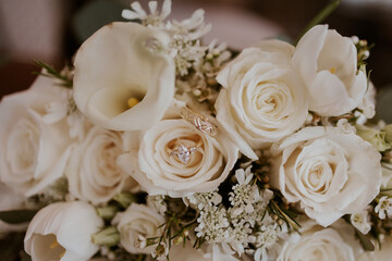 wedding bouquet of roses