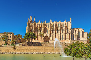the famous cathedral of Palma de Mallorca