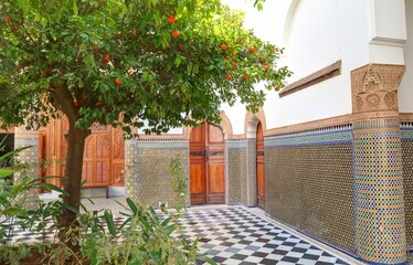 jardin oriental et architecture arabe au Maroc - obrazy, fototapety, plakaty