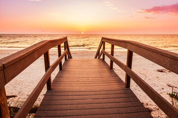 Fototapeta na wymiar St Pete Beach sunset