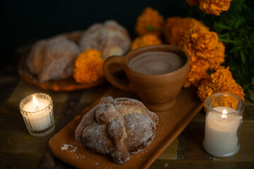 Pan de muerto, chocolate, flores de cempasúchil, día de muertos, tradiciones mexicanas, otoñal. octubre, artesanal