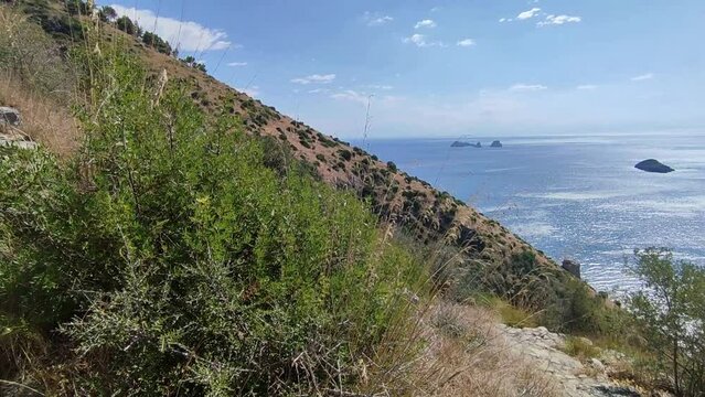 Torca - Panoramica della costa dalla Scala dei 700 gradini verso Crapolla