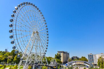 Ankhor star ferris wheel in Navro'z park (Tashkent, uzbekistan) 