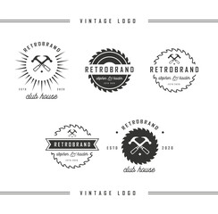 Obraz premium Set of saw blade and hammer crossed icons. Settings, tools web icon. Spanner and hammer crossed.