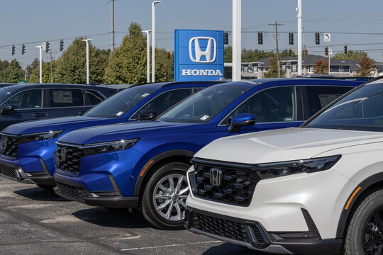 Honda CR-V display at a dealership. Honda offers the CRV in LX, EX, and EX-L models.