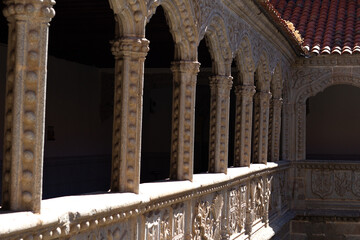 columnas patio catedral