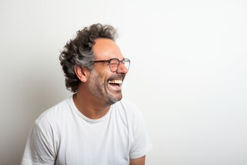 Obraz premium Joyful men bonded in friendship and collaboration