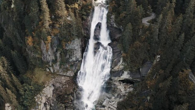 im-genes-de-wasserfaelle-descubre-bancos-de-fotos-ilustraciones