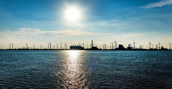 Power Plant Eemshaven. The Eemshaven power plant is a coal-fired power plant in the Netherlands. It is one of several large power plants in the Eemshaven energy park in the province of Groningen.