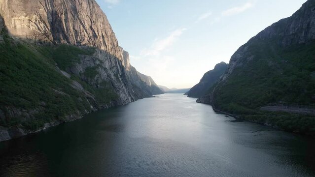 Drone footage of Norwegian fjord from Lysebotn