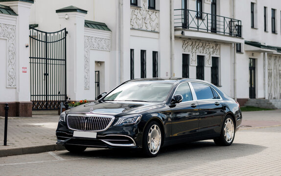  Mercedes-Maybach Sedan