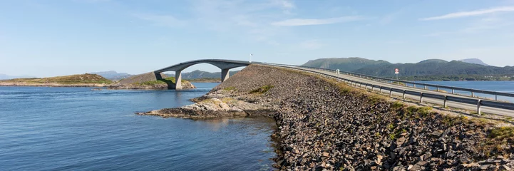 Photo sur Plexiglas Atlantic Ocean Road Panoramic image. Norwegian atlantic road bridge - Storseisundbrua. Amazing and world famous road. Norway